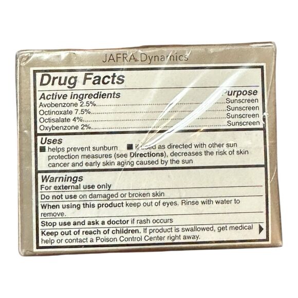 Jafra Gold Dynamics Skin Boosting Moisturizer Broad Spectrum SPF 15 1.7 fl. oz. - Picture 4 of 6